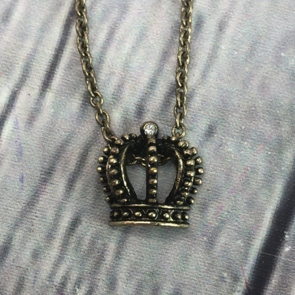 Juicy Couture gold tone crown pendant chain necklace